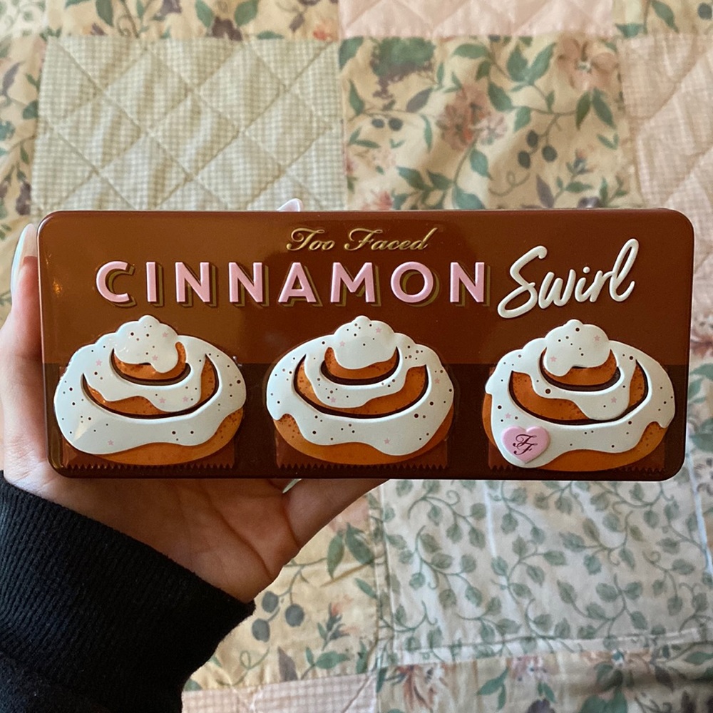 Too Faced Eyeshadow Palette